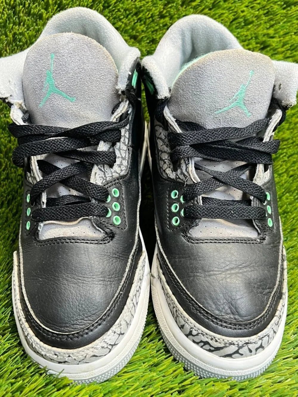 Nike Air Jordan 3 Retro Boys Size 5.5Y‎ Black Green Basketball Shoes Sneakers